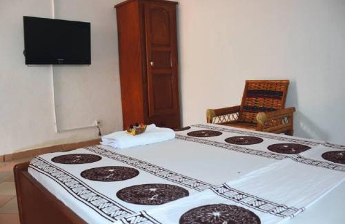 Porto-Novo Hotel | Phimex Tours Lodge