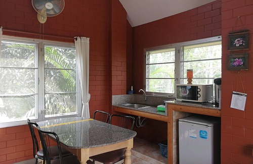 Wang Nam Khiao Hotel | Phupreugsa Resort