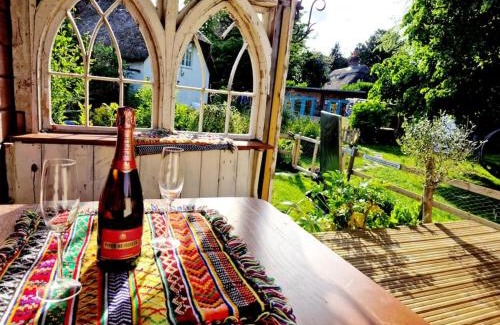 Holworth House | Piddle Puddle Cabin