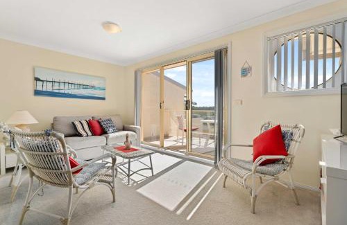 Huskisson House | Pier 8 by Experience Jervis Bay