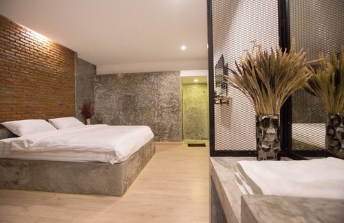 Phetchaburi Hotel | Pimchanok Resort