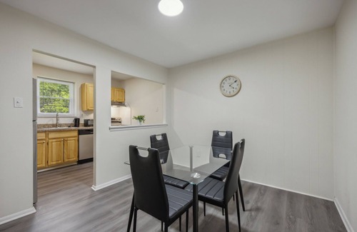 Newark Apartment | Pine Brook 818 I Pool Gym I Free Parking !