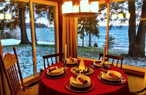 Sodus House | Pine Cottage Lakefront Hot Tub Fire Pit