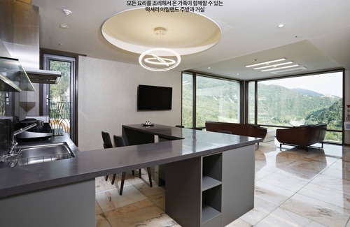 Jeongseon Apartment | Pine Forest