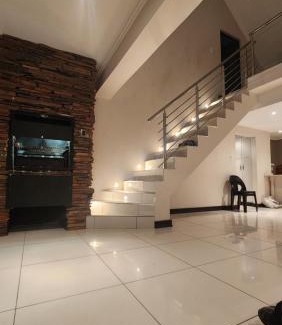 Newcastle Villa | Pine&olive guest house