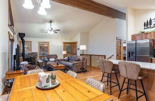 Pine House | ‼️Pine Paradise Cabin‼️ | Cozy, Serene, Wildlife