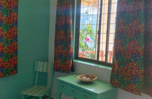 Nungwi Bed & Breakfast | Pineapple House