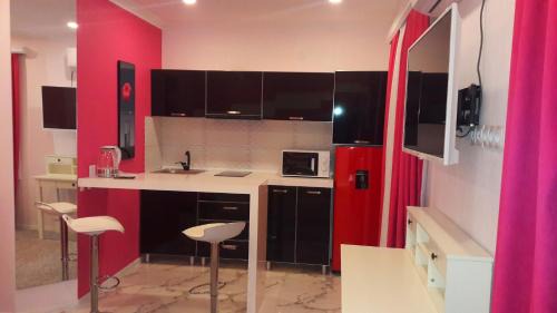 Tbilisi Apartment | Pink Apartment near Airport