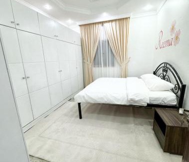 Al Jahra Apartment | Pink Flower