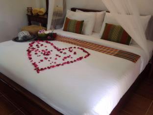 Ko Lanta Hotel | Pinky Bungalow Resort & Villa - SHA Extra Plus