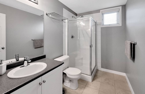 Quail Ridge Apartment | Pinnacle Pointe - By Vacations Kelowna