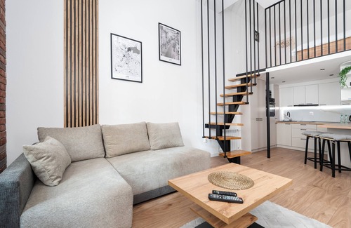 Srodmiescie Apartment | Piotrkowska Luxury Studio with Mezzanine
