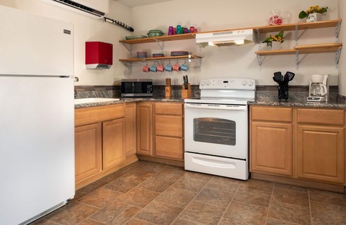 Pipestem Cottage | Pipestem Spa Event Center and Mountain Chalets