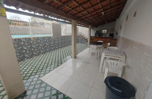 Pereque House | Piscina e mar