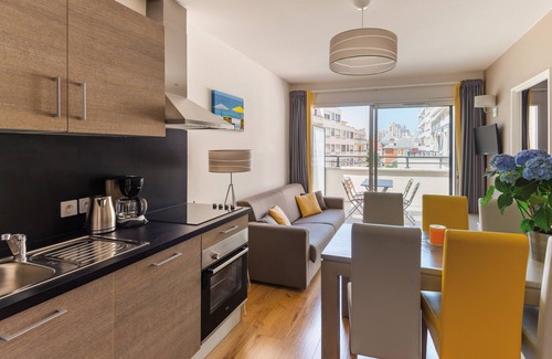 Biarritz Condo | Piscine + Proche de la Plage | Climatisé