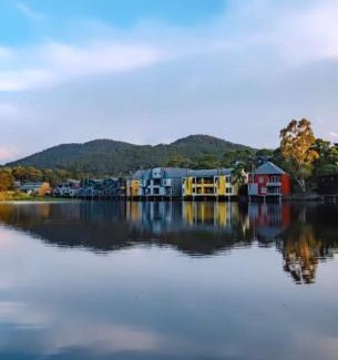 Lake Crackenback House | PISTE LUXURY CHALET - THE PETITE - Oaks Lake Crackenback Resort