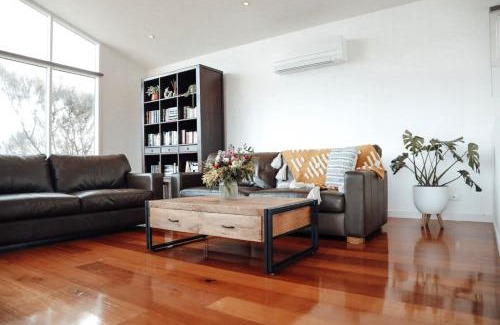 Port Campbell House | Pitcher Vista