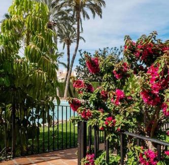 Los Arenales del Sol Villa | Playa Carabassi Villa