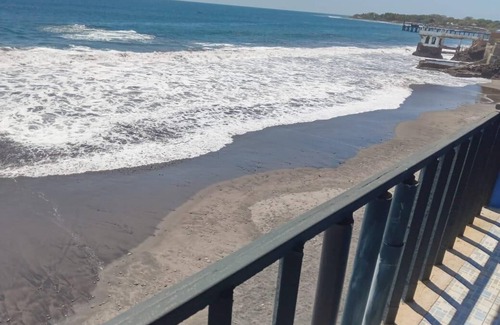 La Libertad House | Playa El Obispo A