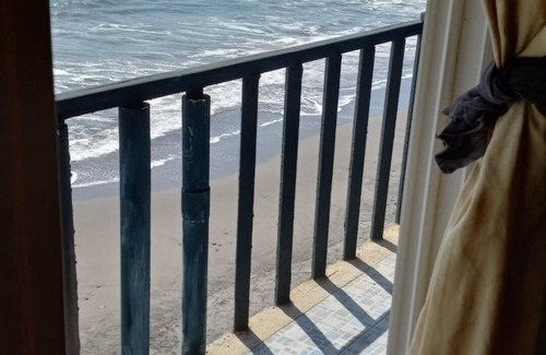 La Libertad Apartment | Playa El Obispo Room B with a private bathroom