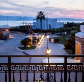 Plaka Hotel | Plaza Beach Hotel