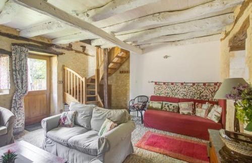 Jayac House | Pleasant holiday home with private pool