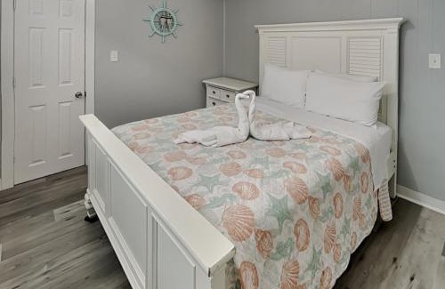 Galveston House | Pleasure Pier Retreat Manor