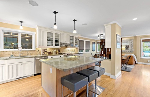 Opal Cliffs House | Pleasure Point Fireside Retreat