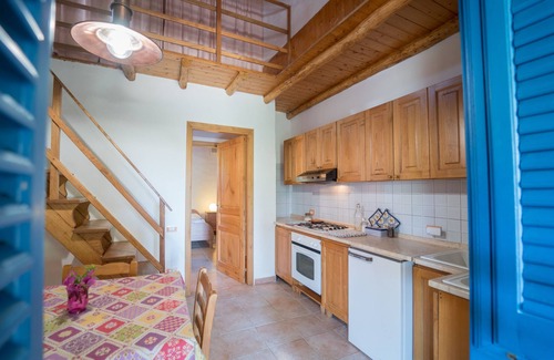 Ustica Apartment | Plumbago Apartment @Hibiscus Farmhouse