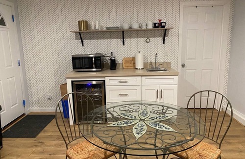 Plymouth House | Plymouth private ocean front oversized suite on the bluff of Cape Cod Bay