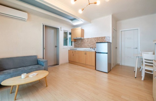 Pocheon House | Pocheo Welcome Paw and Meow Pet Pension