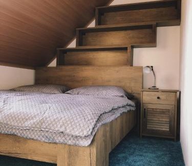 Bobrova Apartment | Podkrovní byt Bobrová