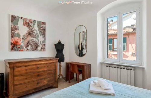 Pitelli Apartment | Poetry, Terre Marine