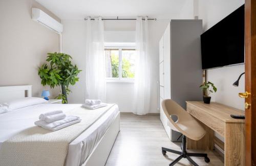 Municipio 2 Apartment | Poggio Suite - Bright City Escape