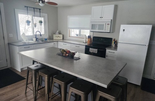 Huron-Kinloss Cottage | Point Clark Cottage Getaway