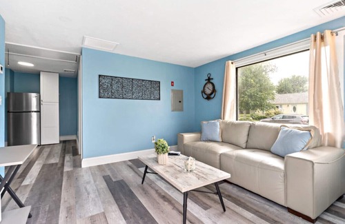 Narragansett House | Point Judith Cottage near Scarborough Beach
