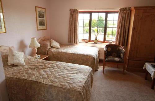 Little Stukeley Bed & Breakfast | Pointers Guest House