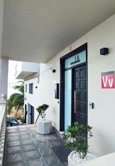 San Juan de la Rambla Villa | Poncio Home