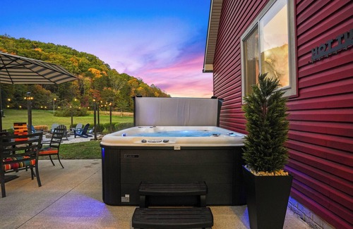 Rockbridge House | Pond-Theater-Game Room-HeatedPool~SpeakEasy