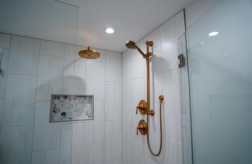 Roy Apartment | Pool and Hot Tub Access Luxury Roy Oasis!