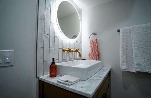 Roy Apartment | Pool and Hot Tub Access Luxury Roy Oasis!