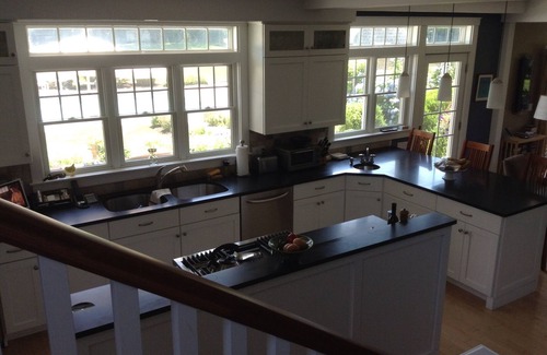 Middletown House | POOL AND PICKLEBALL within beautiful country setting close to Newport & Beaches
