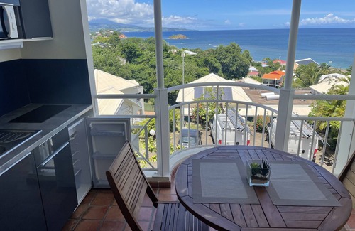 Tartane Apartment | Pool apartment with sea view