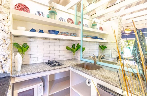 Gambier Apartment | Pool Cottage at Viking Hill Resort with Pool