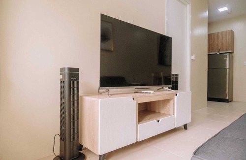 Mandurriao Condo | Pool & Garden Tranquility