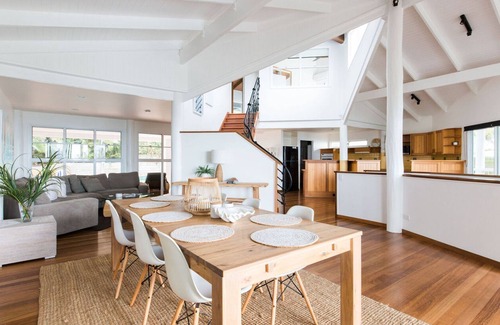 Sunshine Beach House | POOL - OCEAN VIEWS - PET FRIENDLY