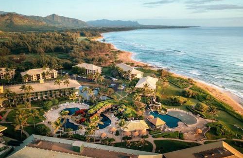 Hanamaulu Apartment | Pool Oceanview Room, 4 star Beachfront Resort, King Bed, Lanai, AC, Pool, Restaurant, Gym, Spa