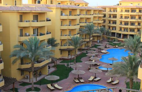 Al Mamsha El Seyahi Apartment | Pool View Apartments at British Resort - Unit 13
