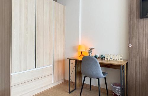 Bang Chak Apartment | Pool View Cozy 1BR Great Value Stay near BTS