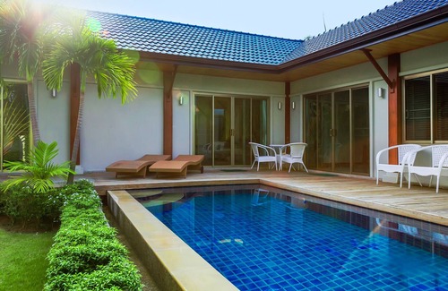 Nai Harn Villa | POOL VILLA HENI 3BR NAI HARN BEACH